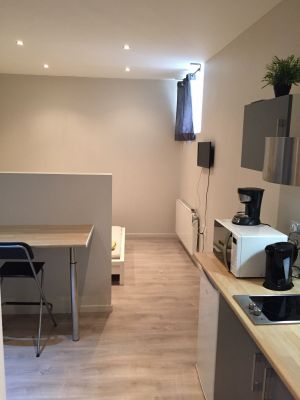 Choix des couleurs et matériaux pour un effet de grandeur